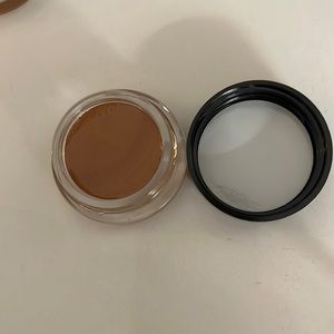 BEECA Cosmetics under eye brightening corrector dark/deep new without box